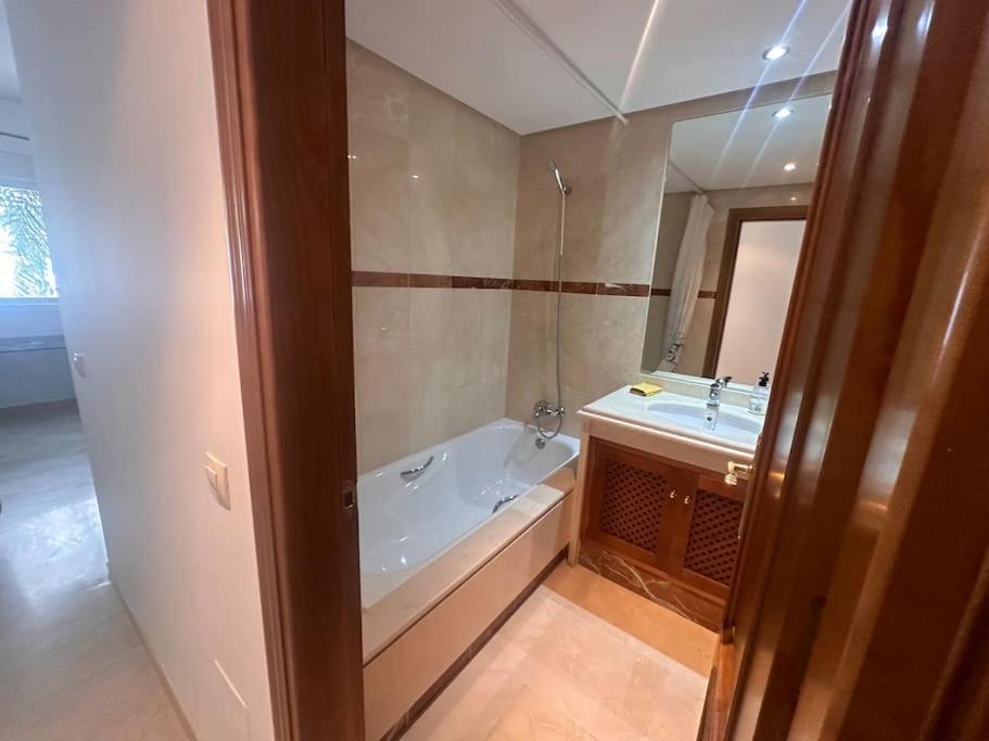 Costalita Beach Apartamento En Estepona Exteriér fotografie